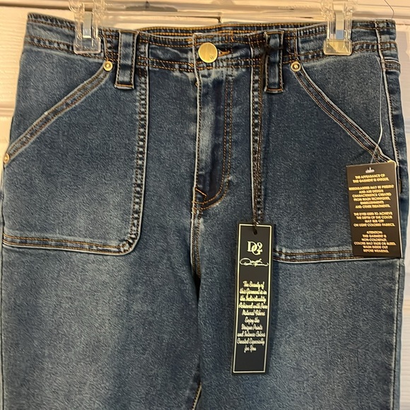 DG2 Virtual Stretch Jeans - Picture 2 of 8